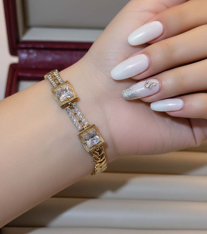 Diamond Cut Cz Leaf Design